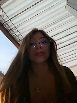 Maddy Piink online show from 12, 2, 2026