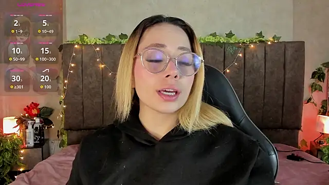 LanaMills  online show from 29, 3, 2026