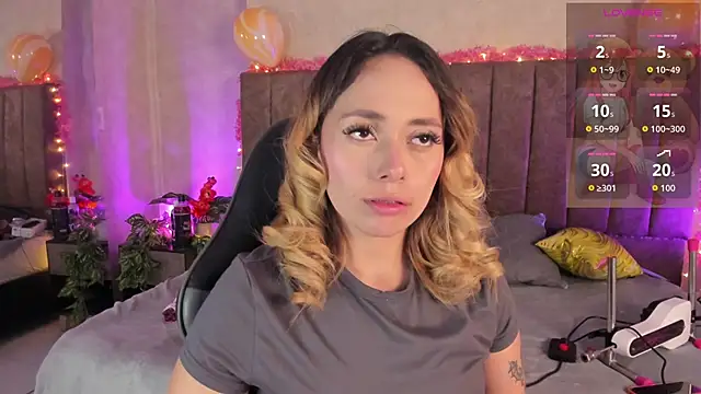 Snapshot of LanaMills_ chatting on 6, 6, 2026 LanaMills online show from 6, 6, 2026