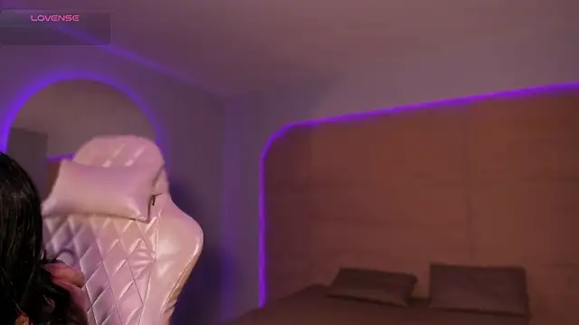 HannahMontgomery online show from 4, 12, 2025