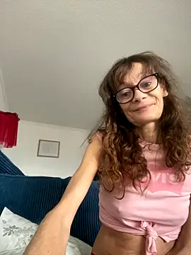 Snapshot of Chris06d22@xh chatting on 30, 11, 2025 Chris06d22xh online show from 30, 11, 2025