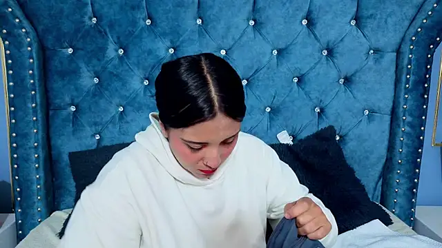 EmilyGala online show from 15, 11, 2025