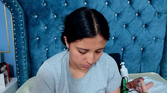 EmilyGala online show from 21, 11, 2025