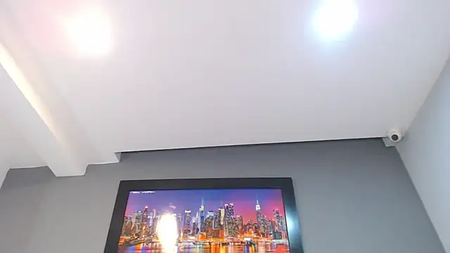 Snapshot of CharlotteCottin chatting on 7, 5, 2026 CharlotteCottin online show from 7, 5, 2026
