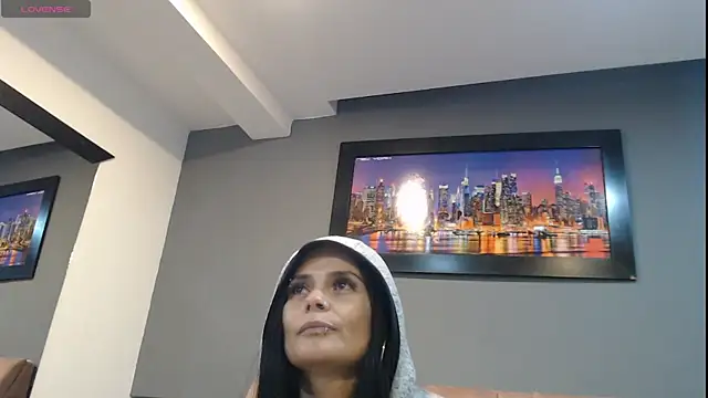 Snapshot of CharlotteCottin chatting on 2, 7, 2026 CharlotteCottin online show from 2, 7, 2026