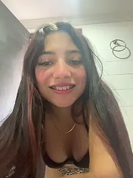 Snapshot of LisaGoddes chatting on 15, 11, 2025 LisaGoddes online show from 15, 11, 2025