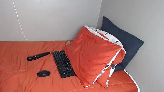 Lunalee online show from 16, 11, 2025