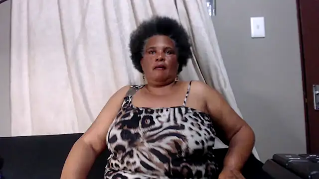 GrandBustyMelon online show from 25, 11, 2025