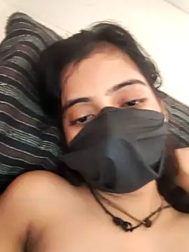 Snapshot of Hot-komall chatting on 5, 10, 2025 Hot-komall online show from 5, 10, 2025