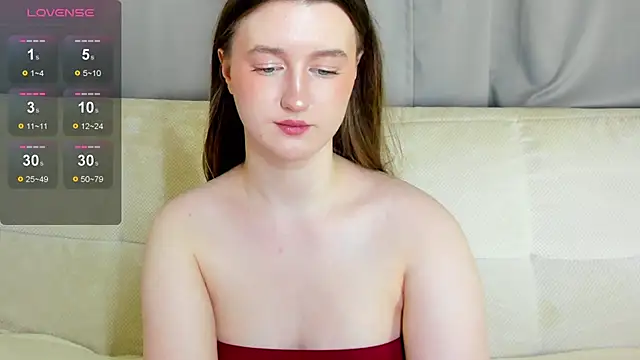 Snapshot of MissFoxy_Ti chatting on 25, 11, 2025 MissFoxy Ti online show from 25, 11, 2025