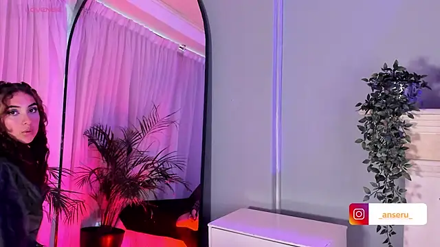 Snapshot of Anseru_ chatting on 4, 10, 2025 Anseru online show from 4, 10, 2025