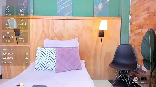 halleylorens online show from 11, 3, 2026