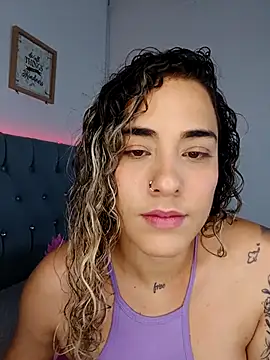 Snapshot of Miss-Melina chatting on 24, 9, 2025 Miss-Melina online show from 24, 9, 2025