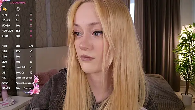 Snapshot of HeyMonkey_ chatting on 19, 11, 2025 HeyMonkey online show from 19, 11, 2025