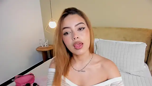 Snapshot of ArianaSilva_ chatting on 13, 9, 2025 ArianaSilva online show from 13, 9, 2025