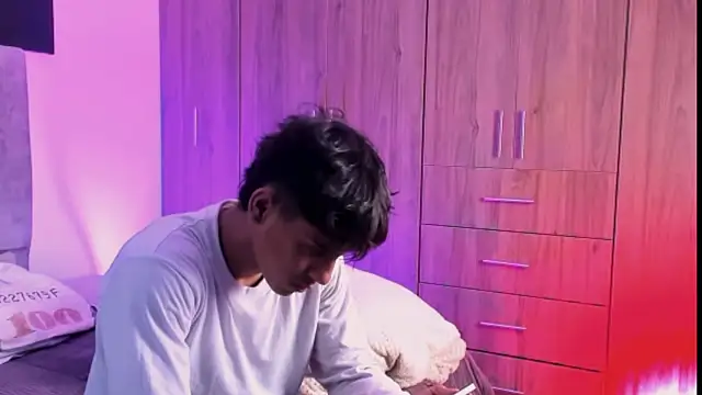 Snapshot of ZYZZ1312 chatting on 15, 10, 2025 ZYZZ1312 online show from 15, 10, 2025