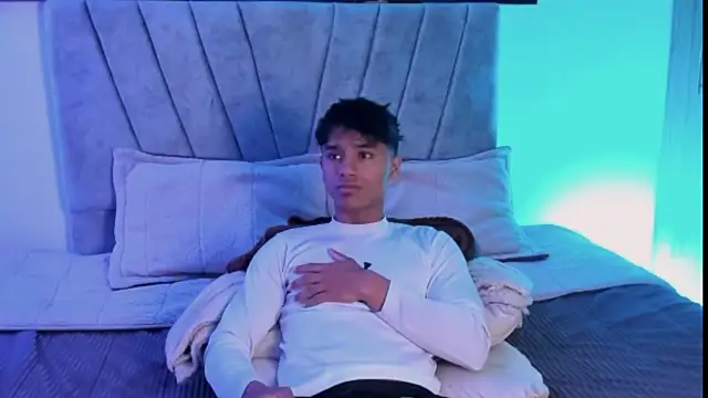 Snapshot of ZYZZ1312 chatting on 17, 10, 2025 ZYZZ1312 online show from 17, 10, 2025