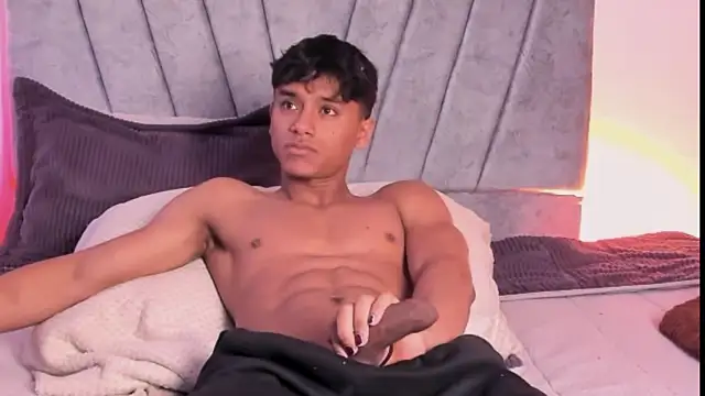 Snapshot of ZYZZ1312 chatting on 4, 11, 2025 ZYZZ1312 online show from 4, 11, 2025