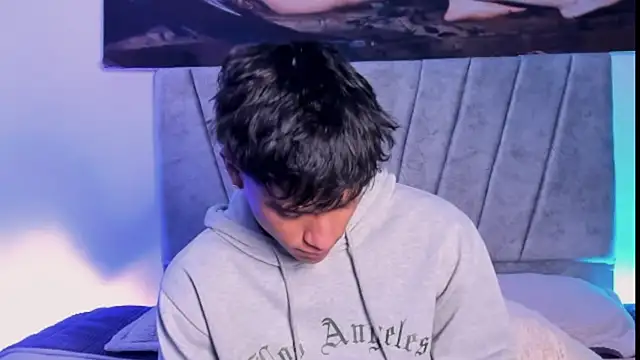 Snapshot of ZYZZ1312 chatting on 24, 11, 2025 ZYZZ1312 online show from 24, 11, 2025