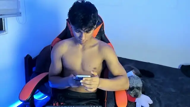 ZYZZ1312 online show from 8, 6, 2026