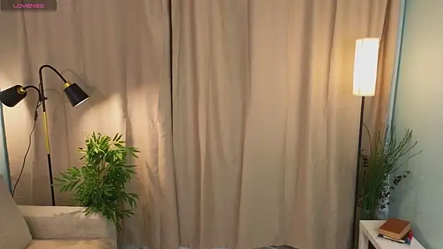Snapshot of lisabaus chatting on 22, 9, 2025 lisabaus online show from 22, 9, 2025