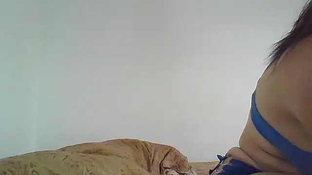 naiaratobon   online show from 11, 11, 2025