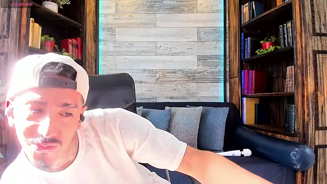 Donovan Desmond online show from 16, 4, 2026