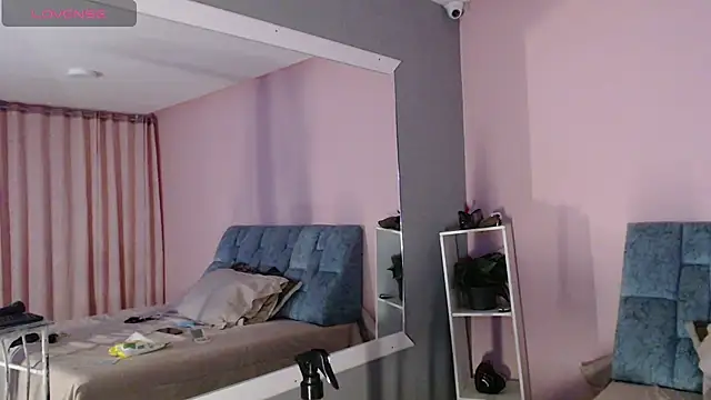 Camila Russoo online show from 28, 2, 2026