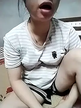 Snapshot of Mie_rose chatting on 3, 10, 2025 Mie rose online show from 3, 10, 2025