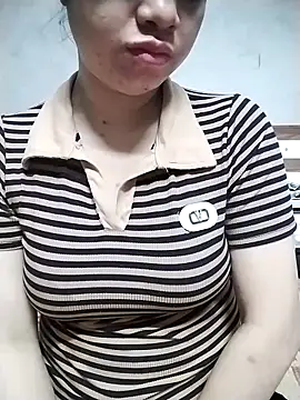 Snapshot of Mie_rose chatting on 17, 3, 2026 Mie rose online show from 17, 3, 2026