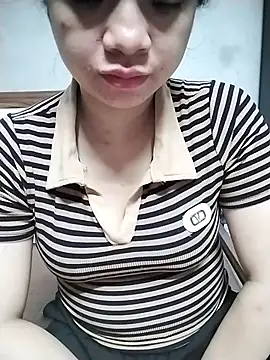 Snapshot of Mie_rose chatting on 2, 4, 2026 Mie rose online show from 2, 4, 2026