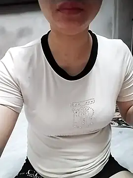 Snapshot of Mie_rose chatting on 4, 4, 2026 Mie rose online show from 4, 4, 2026