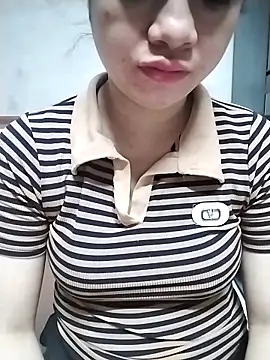 Snapshot of Mie_rose chatting on 7, 4, 2026 Mie rose online show from 7, 4, 2026