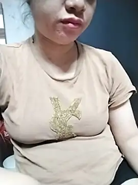 Snapshot of Mie_rose chatting on 7, 4, 2026 Mie rose online show from 7, 4, 2026