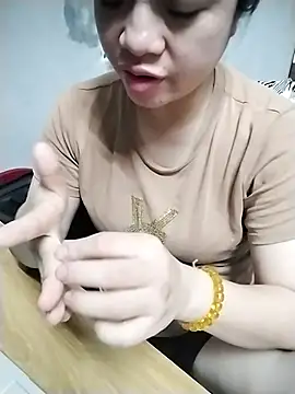 Snapshot of Mie_rose chatting on 8, 4, 2026 Mie rose online show from 8, 4, 2026