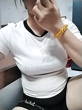 Snapshot of Mie_rose chatting on 9, 4, 2026 Mie rose online show from 9, 4, 2026