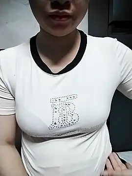 Snapshot of Mie_rose chatting on 12, 4, 2026 Mie rose online show from 12, 4, 2026