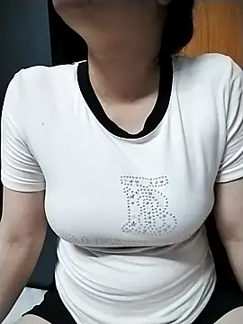 Snapshot of Mie_rose chatting on 25, 4, 2026 Mie rose online show from 25, 4, 2026