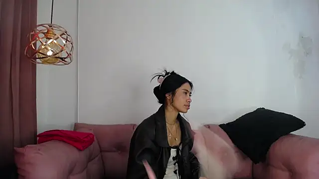 Snapshot of Miahotcs1 chatting on 14, 5, 2026 Miahotcs1 online show from 14, 5, 2026
