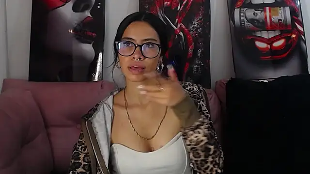 Snapshot of Miahotcs1 chatting on 19, 5, 2026 Miahotcs1 online show from 19, 5, 2026