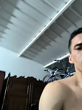 Snapshot of RejoinedLescol chatting on 28, 9, 2025 RejoinedLescol online show from 28, 9, 2025