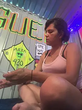 intoxicated13 online show from 3, 6, 2026