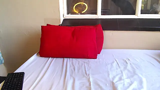 Snapshot of PetiteEbonyBabe chatting on 22, 10, 2025 PetiteEbonyBabe online show from 22, 10, 2025