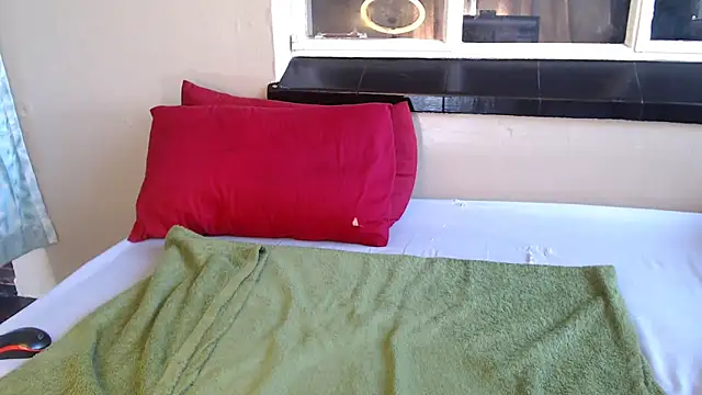 Snapshot of PetiteEbonyBabe chatting on 22, 11, 2025 PetiteEbonyBabe online show from 22, 11, 2025