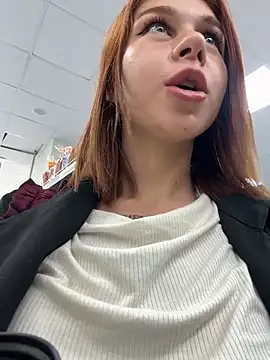 Snapshot of RosieSecret chatting on 7, 6, 2026 RosieSecret online show from 7, 6, 2026