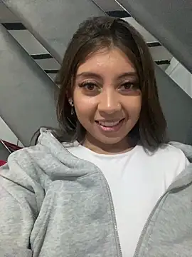 Sara-cooper2 online show from 12, 3, 2026