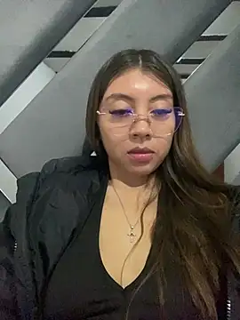 Sara-cooper2 online show from 27, 3, 2026