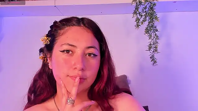 Nicolle Evanss  online show from 3, 2, 2026