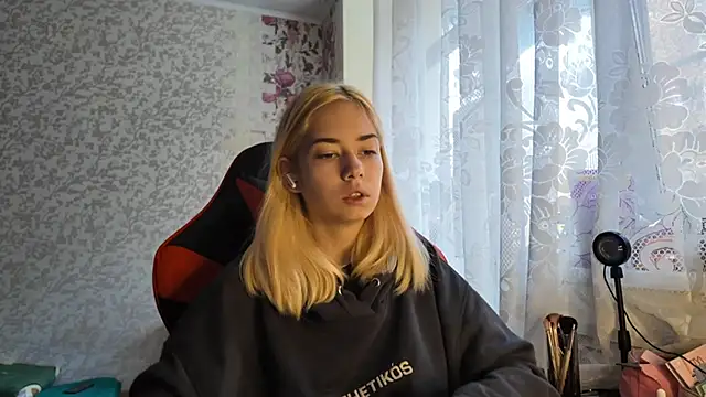 Witching Moon online show from 8, 10, 2025