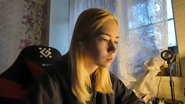 Witching Moon online show from 21, 10, 2025